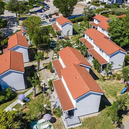 Corinthia 1 By Interhome Apartamento Baška