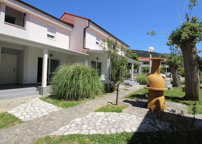 Corinthia 1 By Interhome דירה