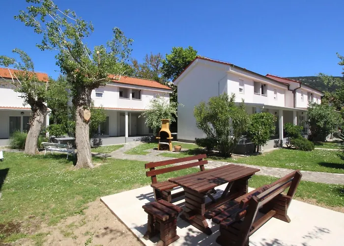דירה Corinthia 1 By Interhome *