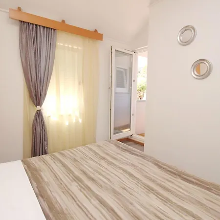 Apartment Corinthia 1 By Interhome