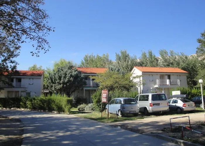 Corinthia 1 By Interhome Lägenhet *