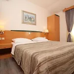 Corinthia 1 By Interhome Apartmán *