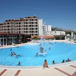 Corinthia 1 By Interhome Apartmán