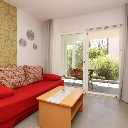 Apartament Corinthia 1 By Interhome